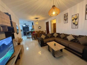SeaSand-Entire Luxury 3 BD condo - Close to beach